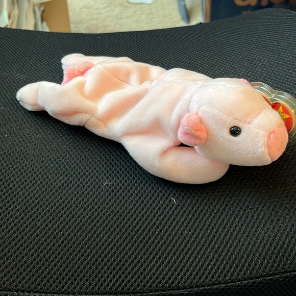 Ty beanie baby Squealer the pig very cute pink mint condition great addition